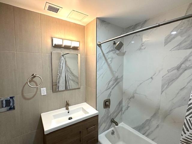 Huge Modern 2 Bedroom In Little Italy *